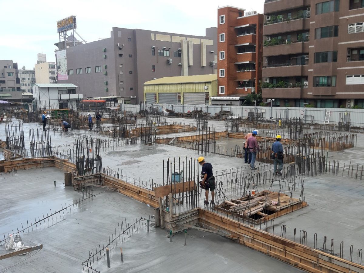 一步一步,永大福建設用心照顧 永大福建設用心建築台南五期預售屋大樓建案